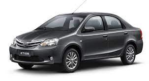 Toyota Etios con baúl automático